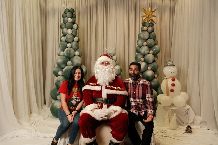 Breakfast with Santa (BWS2024-110) — photograph by Steven Lelham