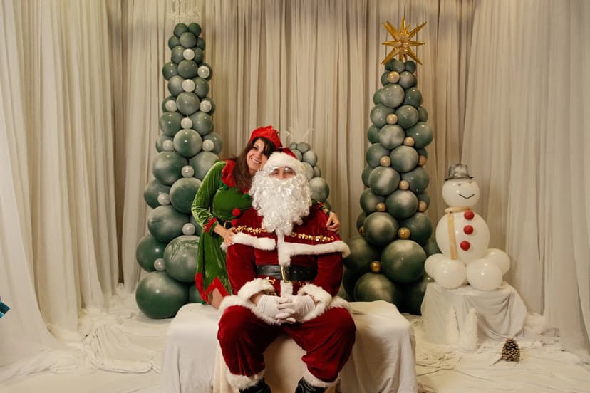 Breakfast with Santa (BWS2024-114) — photograph by Steven Lelham
