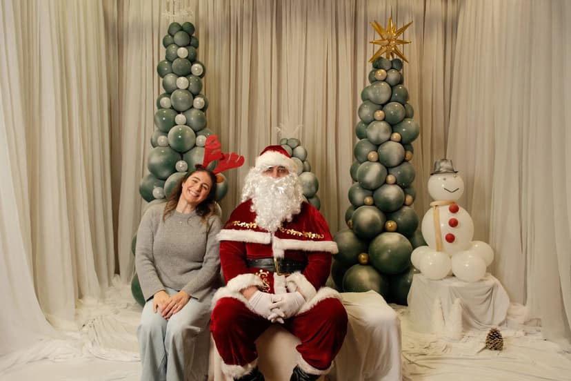 Breakfast with Santa (BWS2024-120) — photograph by Steven Lelham